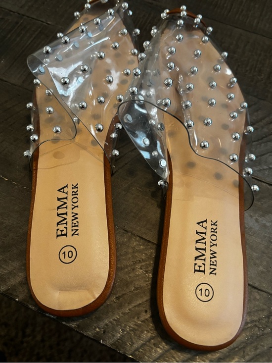 Emma New York Shoes - Clear Pearl-Stud Slide Sandals in Transparent